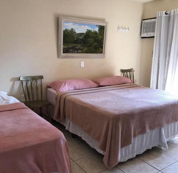 جناح مطلّ علي حمام السباحة, Pousada Vila D  Itália