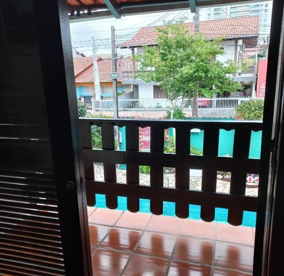 جناح مطلّ علي حمام السباحة, Pousada Vila D  Itália