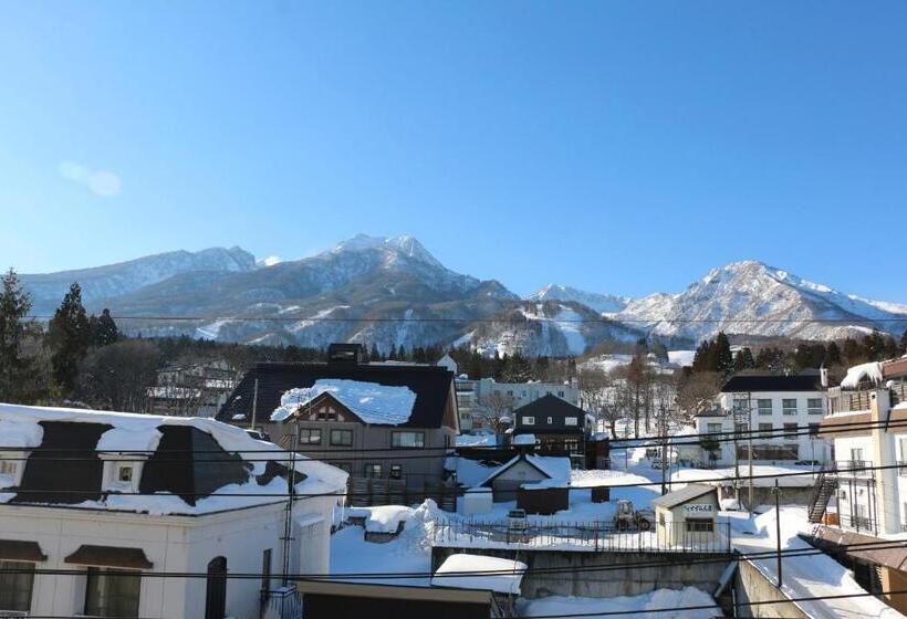 豪华工作室, The Address Akakura