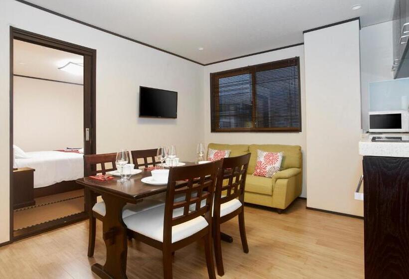 침실 2개 아파트, The Address Akakura