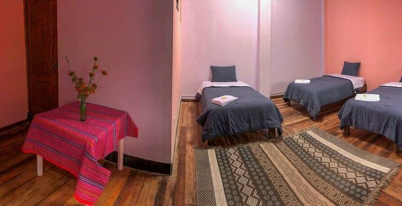 غرفة قياسية ثلاثية حمام مشترك, Illari Kusi