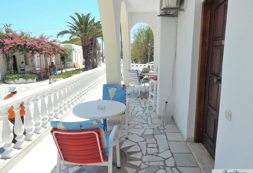 آپارتمان 1 خوابه همکف, Evelina Beach Pension A Breath Away From The Black Beach Offer Plenty Of Accommodation Type To Suit