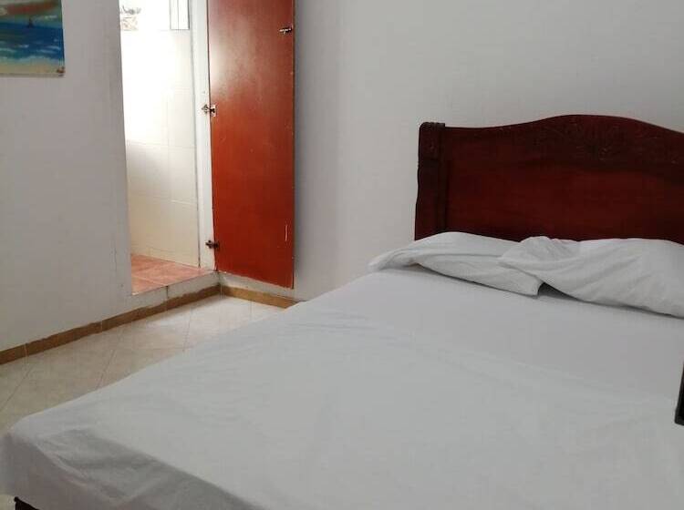 带双人床的基本房间, Cabañas De Tolú