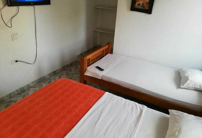 带双人床的基本房间, Cabañas De Tolú