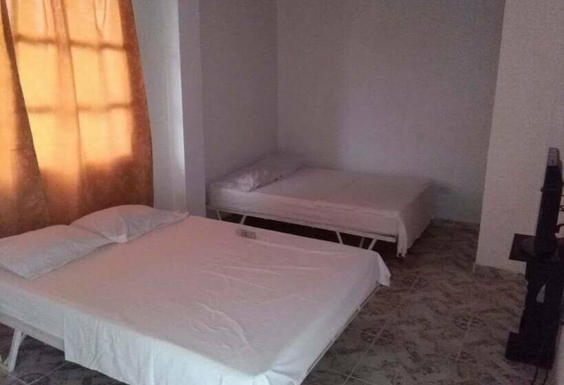 带双人床的基本房间, Cabañas De Tolú