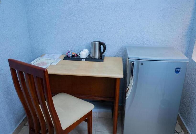 اتاق استاندارد, Hibiscus Blvd Triomphal