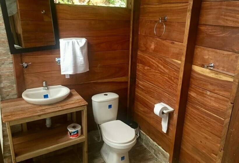 샬레, Pacific Lodge