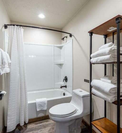 Standard Studio King Bed, The Adventure Inn Yellowstone