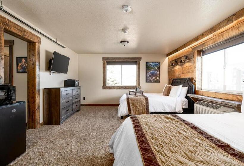 Suite, The Adventure Inn Yellowstone