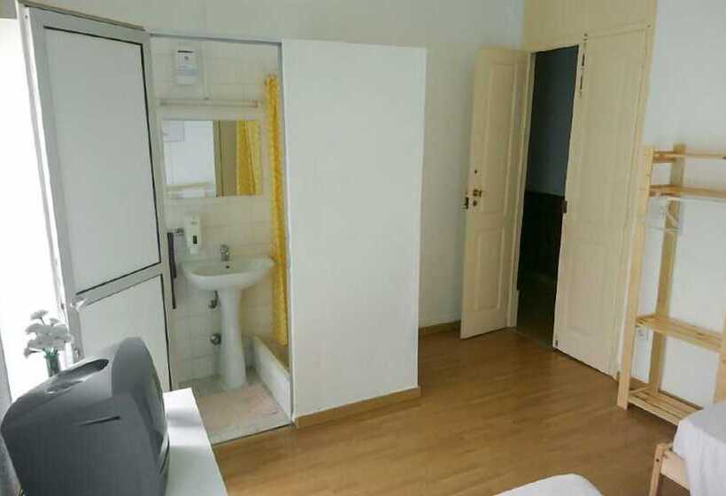 اتاق استاندارد, The Pocket Pillow House