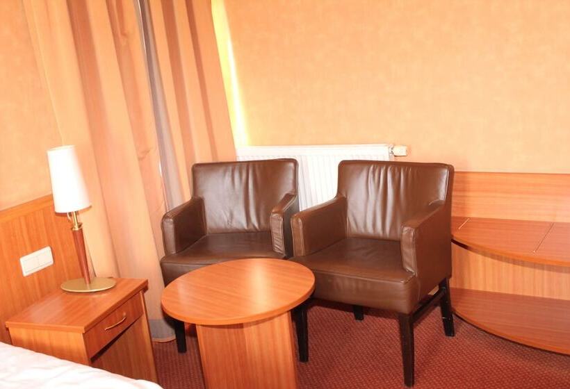 חדר דלוקס, De Notelaer