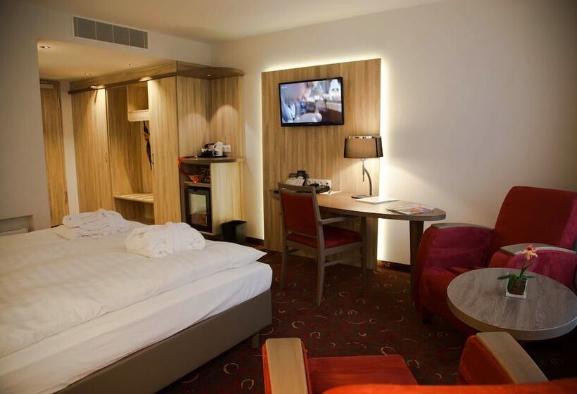 חדר סופריור, Alarun