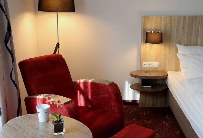 חדר סופריור יחיד, Alarun