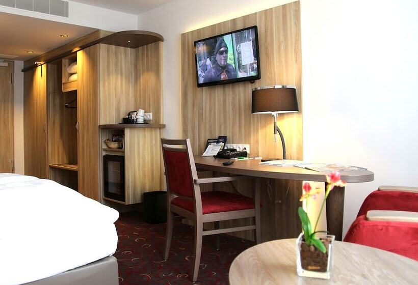 חדר סופריור יחיד, Alarun