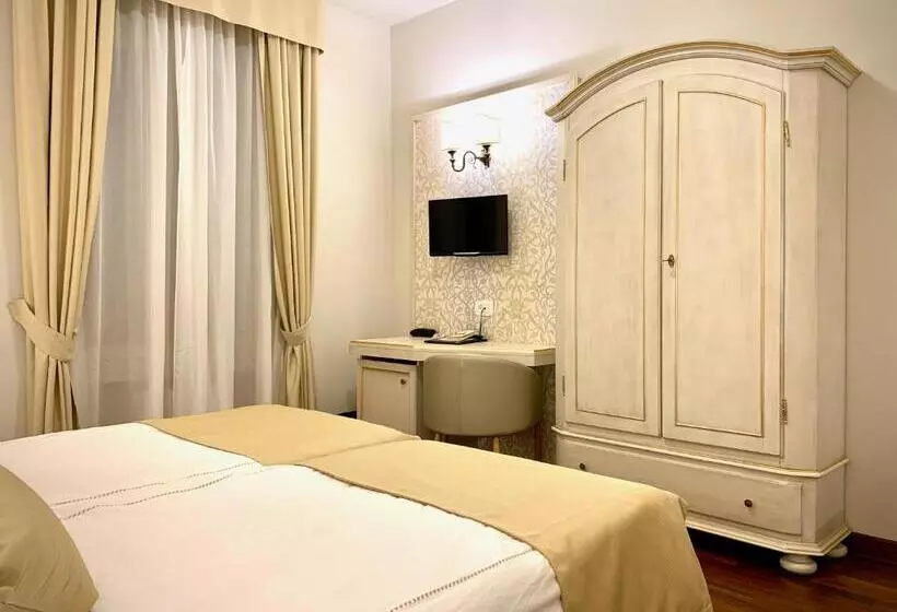 レイクビュースタンダードルーム, Albergo Gardesana