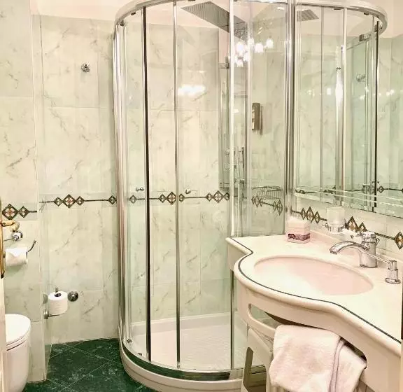 レイクビュースタンダードルーム, Albergo Gardesana