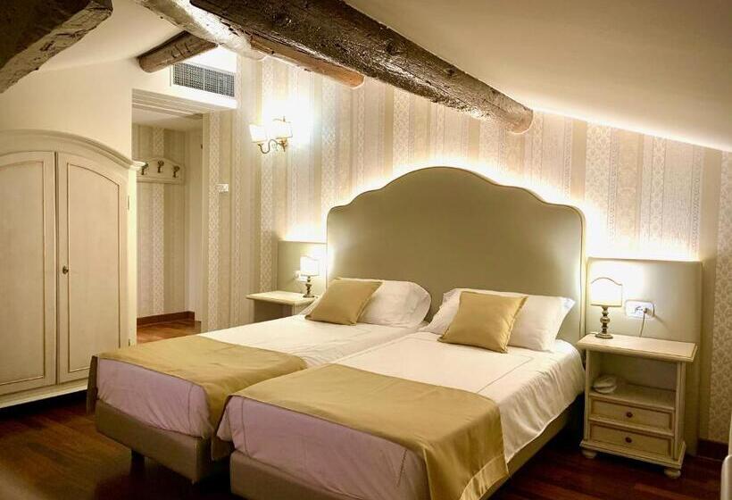펜트하우스 룸, Albergo Gardesana