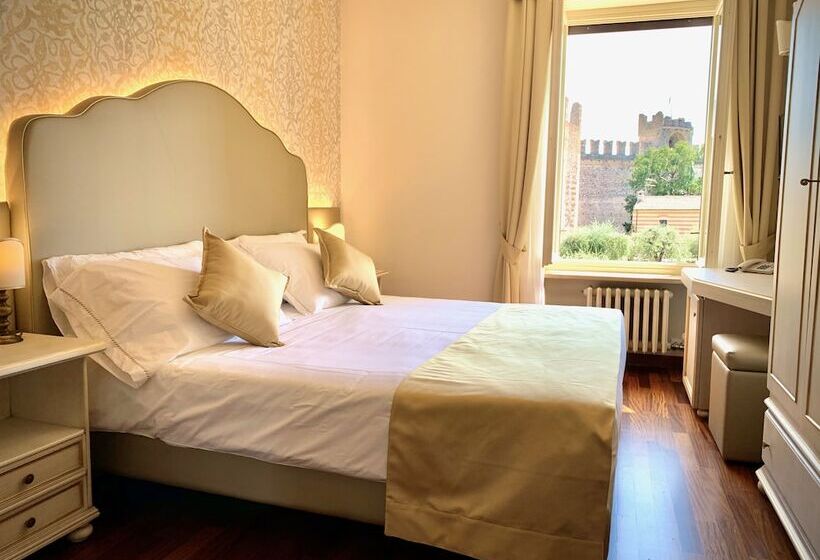 غرفة قياسية مطلّة علي البحيرة, Albergo Gardesana