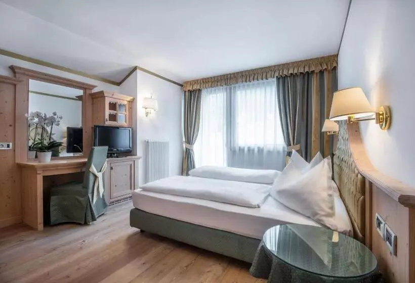 Standard-huone, Antines