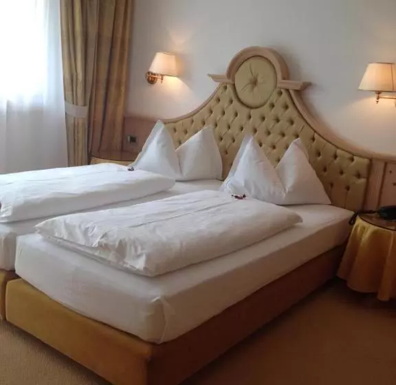 Standard-huone, Antines