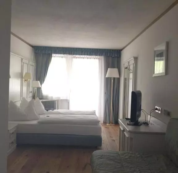 Standard-huone, Antines