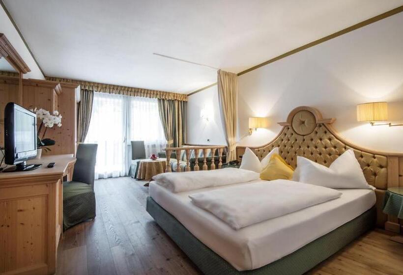 חדר קומפורט, Antines