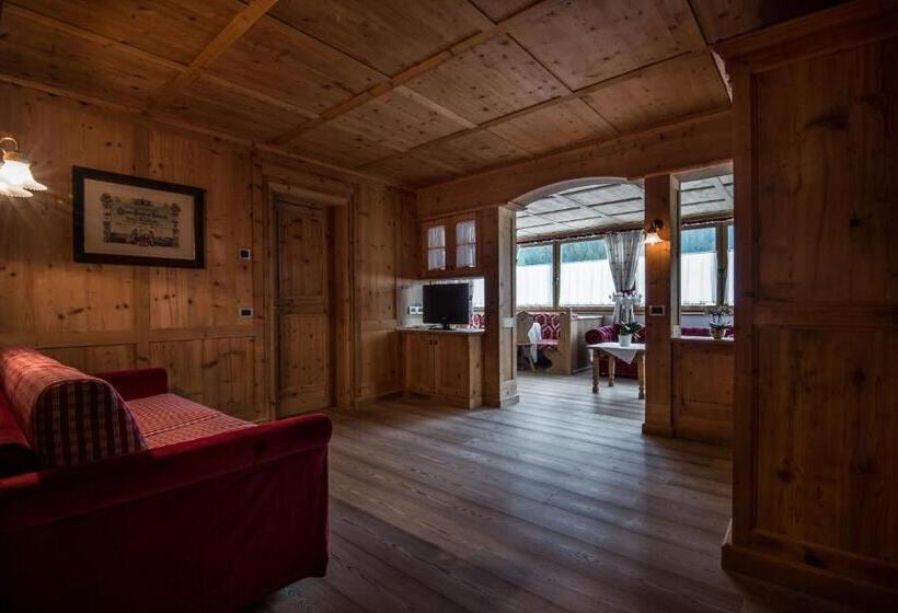 חדר משפחתי, Antines