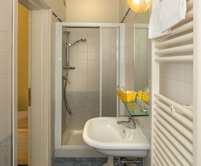 اتاق استاندارد, Arcangelo