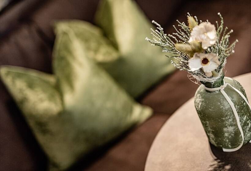 اتاق استاندارد, Boutique & Fashion Hotel Maciaconi Gardenahotels