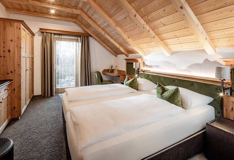 اتاق سوپریور با بالکن, Boutique & Fashion Hotel Maciaconi Gardenahotels