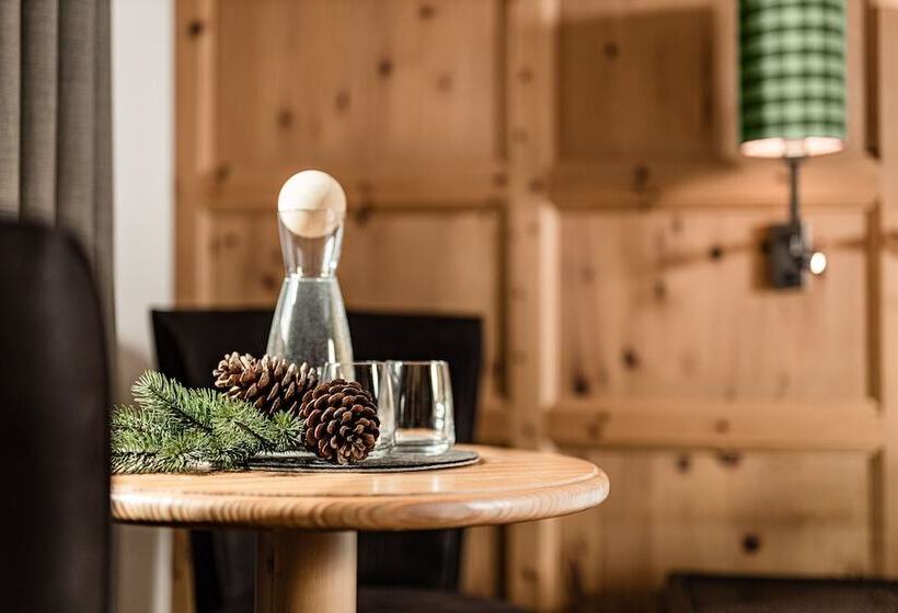 اتاق سوپریور با بالکن, Boutique & Fashion Hotel Maciaconi Gardenahotels