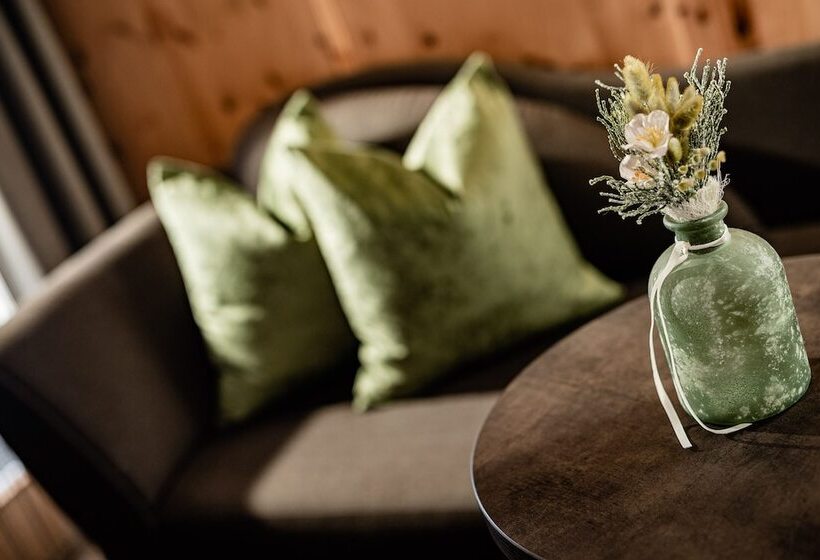 اتاق سوپریور با بالکن, Boutique & Fashion Hotel Maciaconi Gardenahotels