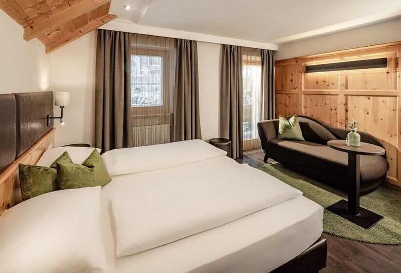 اتاق سوپریور با بالکن, Boutique & Fashion Hotel Maciaconi Gardenahotels