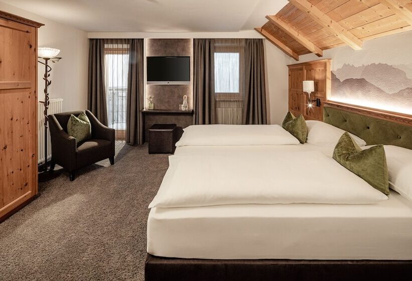 اتاق سوپریور با بالکن, Boutique & Fashion Hotel Maciaconi Gardenahotels