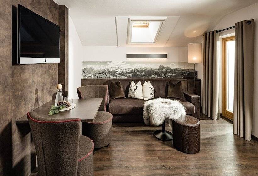 سوییت لوکس, Boutique & Fashion Hotel Maciaconi Gardenahotels