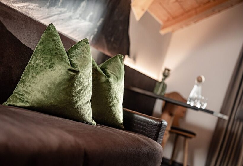 سوییت لوکس, Boutique & Fashion Hotel Maciaconi Gardenahotels