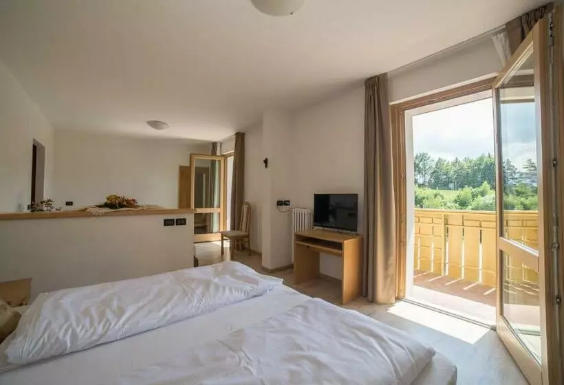スタンダード４人部屋, Caminetto Mountain Resort