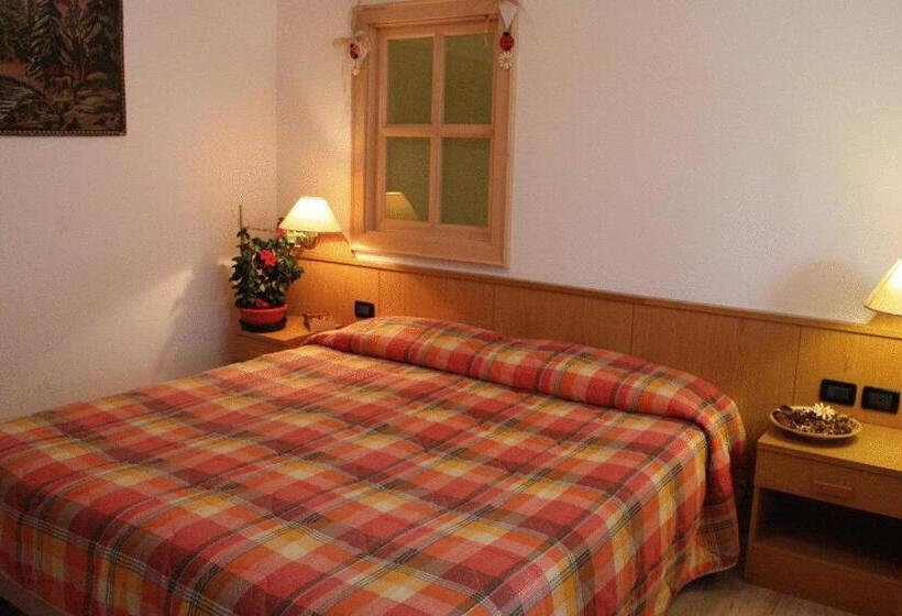 4인용 스탠다드 룸, Caminetto Mountain Resort