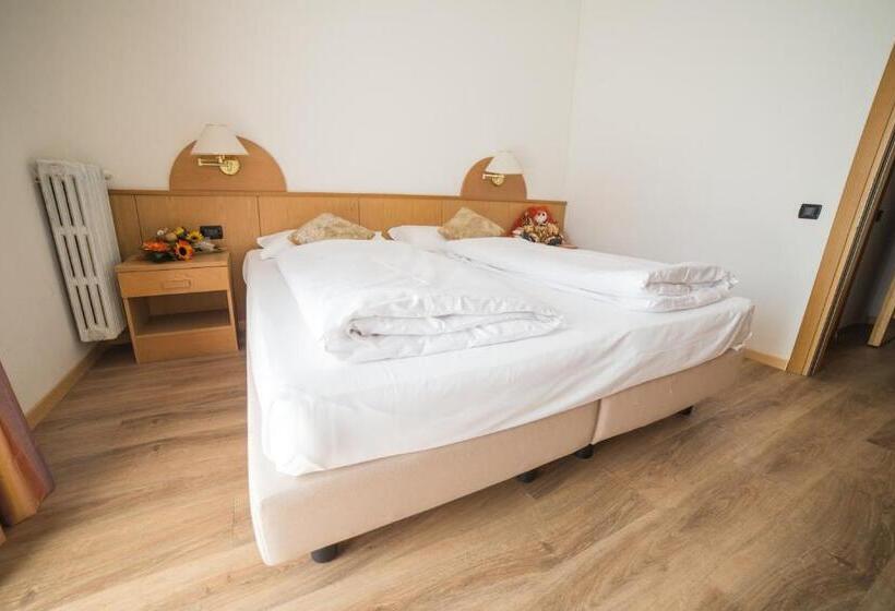 스탠다드 트리플 룸, Caminetto Mountain Resort