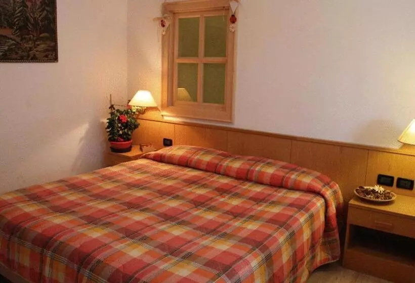 スタンダードトリプルルーム, Caminetto Mountain Resort