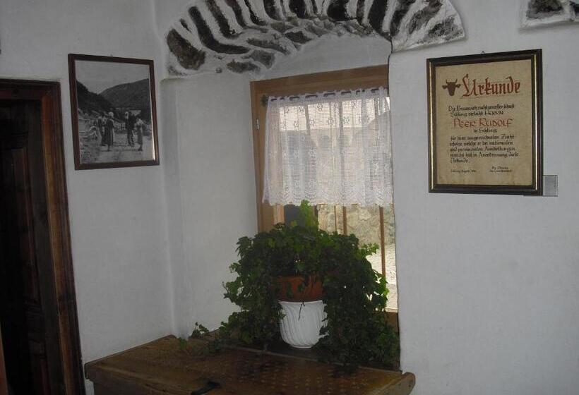 Номер Стандарт Вид на Горы, Edelweiss