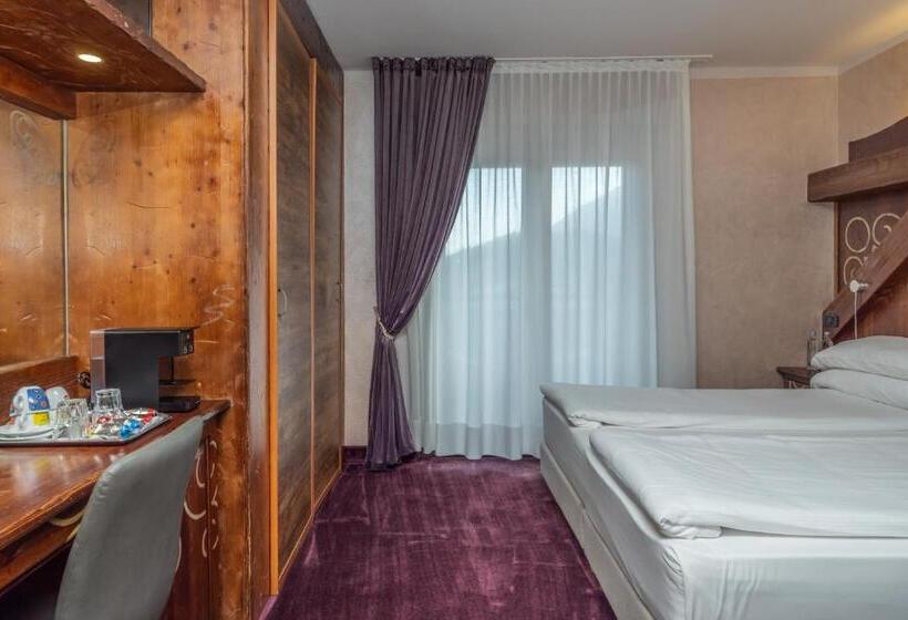 バルコニー付きデラックスルーム, Garden Wellness Hotel S