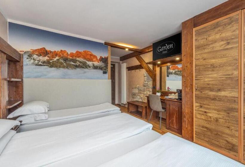 バルコニー付きデラックスルーム, Garden Wellness Hotel S