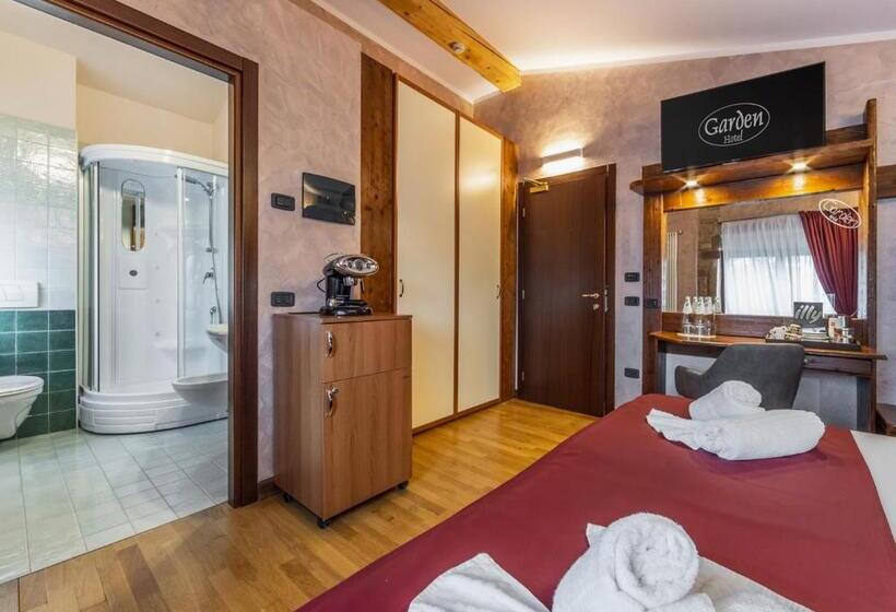 デラックスルーム, Garden Wellness Hotel S