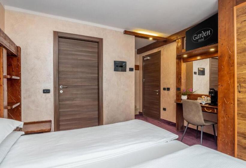 デラックスルーム, Garden Wellness Hotel S