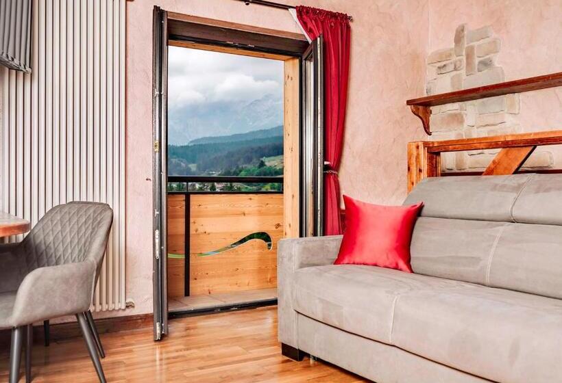 キングサイズベッドのデラックススイート, Garden Wellness Hotel S