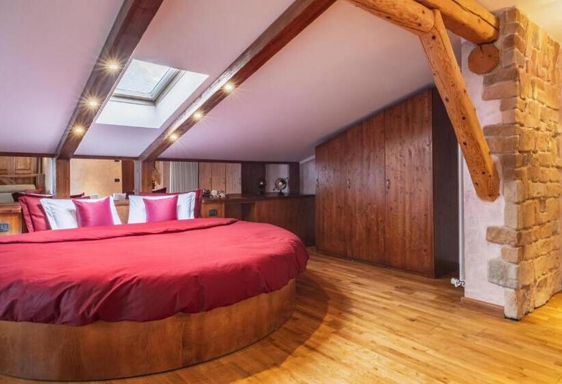 キングサイズベッドのデラックススイート, Garden Wellness Hotel S