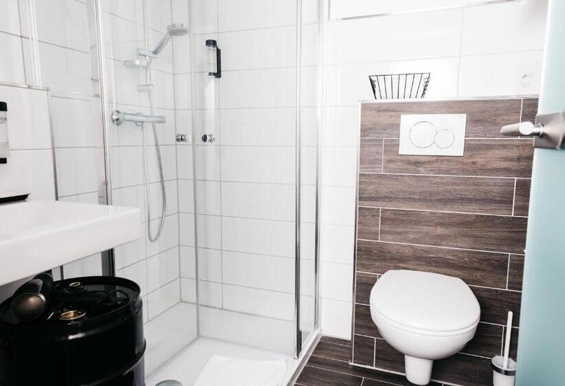 스탠다드 싱글 룸, Krögers