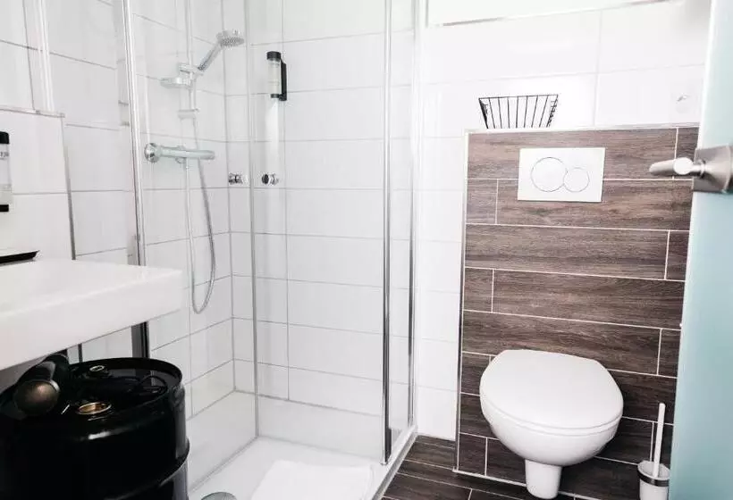 Standard Yhden Hengen Huone, Krögers