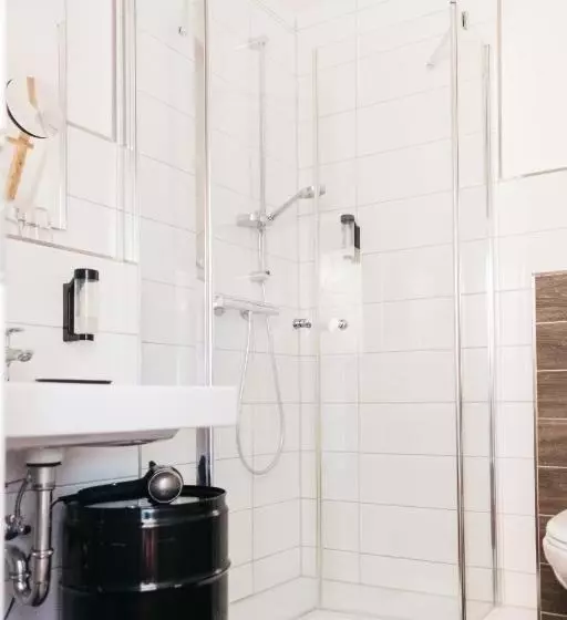 Standard Yhden Hengen Huone, Krögers